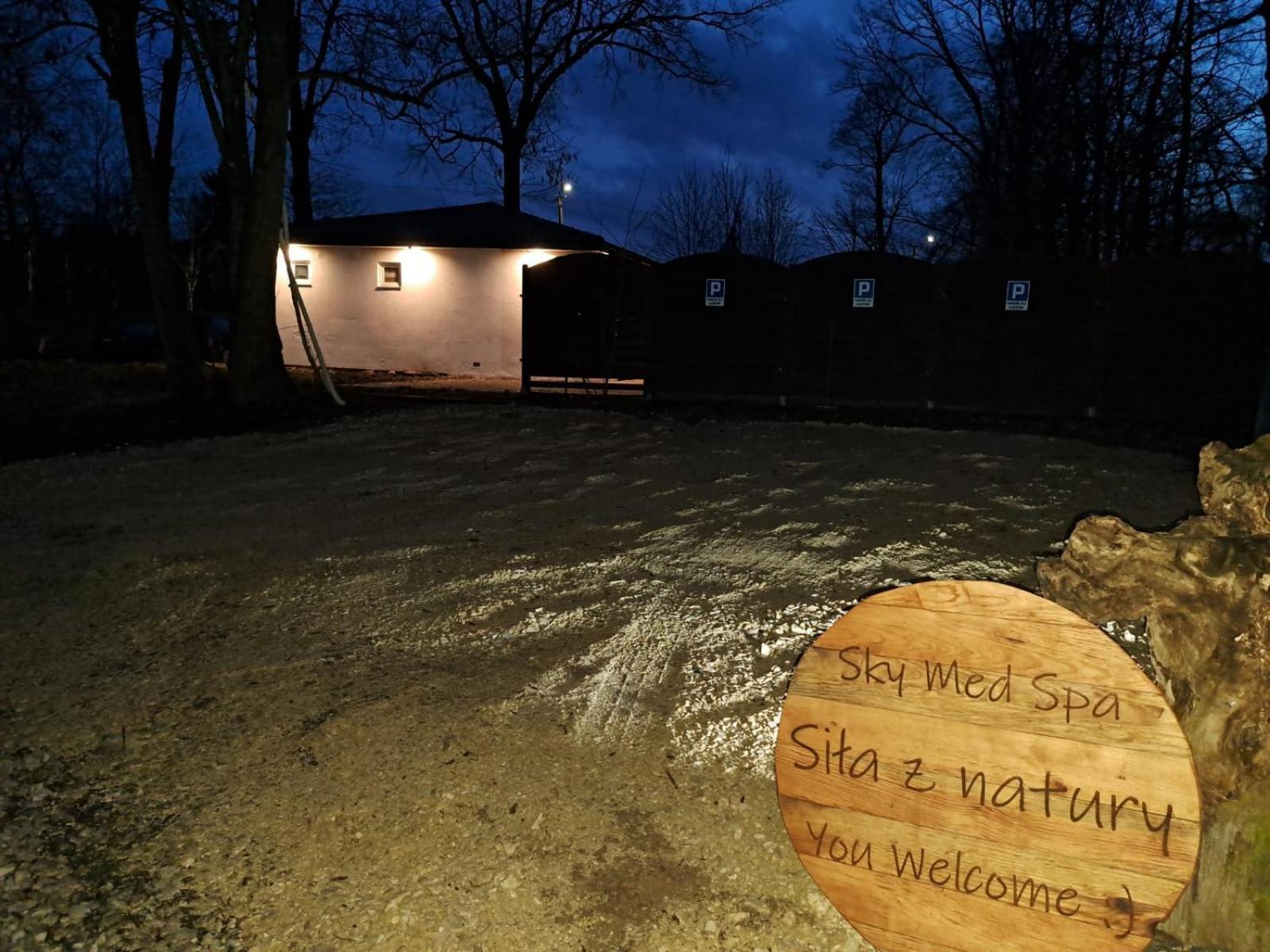 Nocleg W Koronach Drzew Kutno Exterior photo